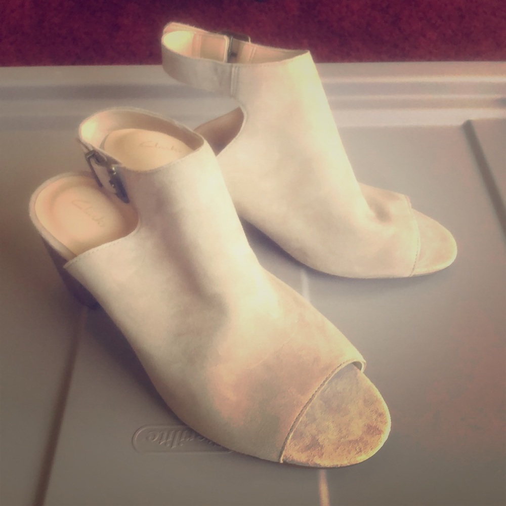 Clark’s Sand Suede leather upper shoes